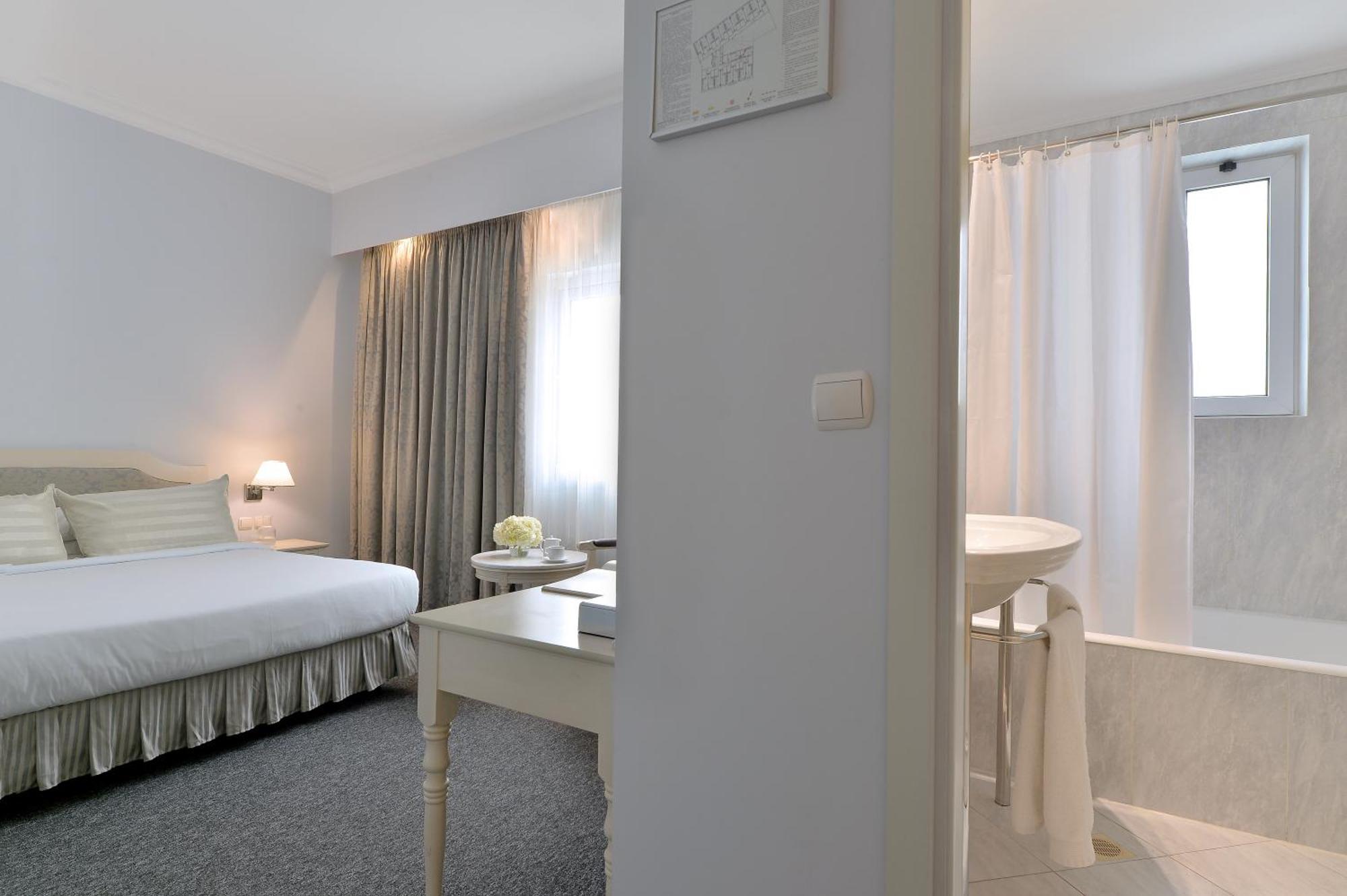 Hotel Airotel Stratos Vassilikos 4*